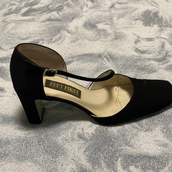 Vintage Feet First Pumps - Picture 2 of 7